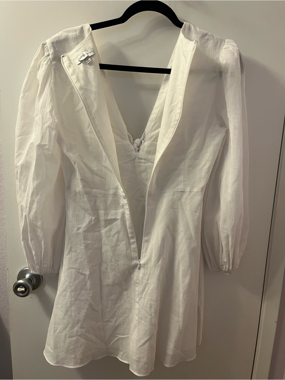Gianni Bini White V-Neck Dress with Back Zip PTP 17/L 32 - Picture 7 of 7